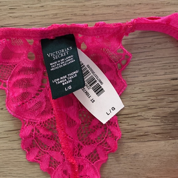 Victoria’s Secret Eyelet and Mesh Thong - Picture 5 of 5